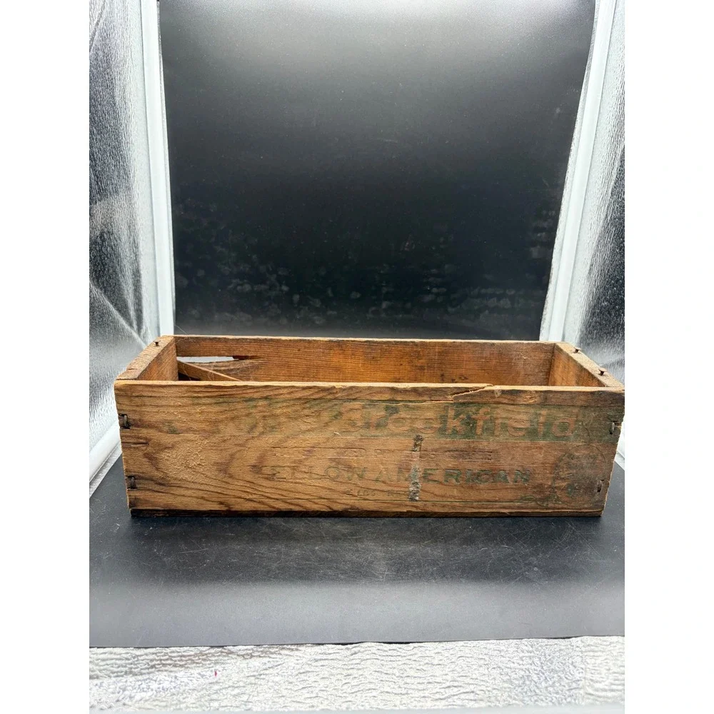 Vintage Swift & Company Brookfield Cheese Crate Wooden Advertising Box Chicago